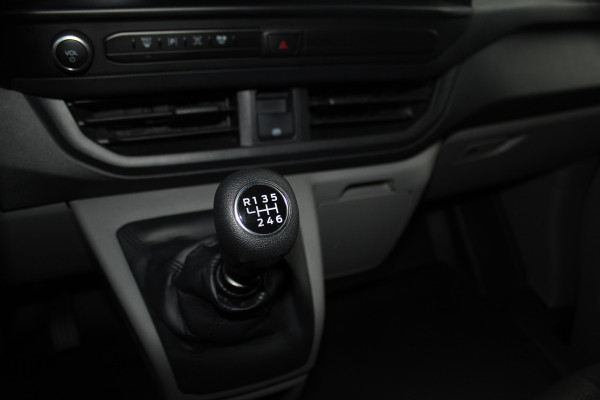 Ford Transit Custom 320 2.0-136 pk TDCI L1H1 Trend. Fabr. garantie tot 09-2028. Adaptive Cruise Control, Navigatie, Camera, PDC V+A, Apple Carplay/Android auto, LED verl., Laadruimte bekleed, Bijrijdersbank, Spiegel-, stoel en voorraamverw. etc.