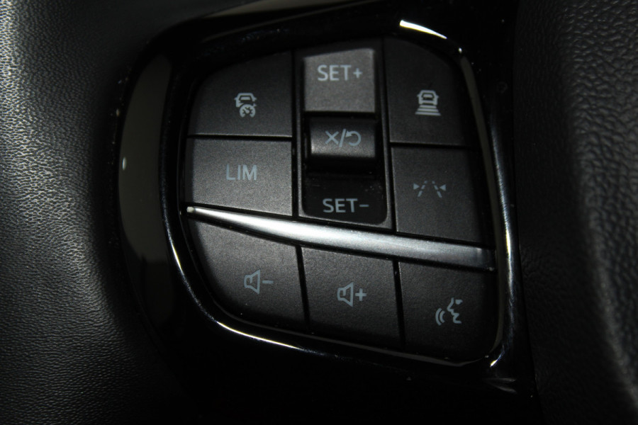 Ford Transit Custom 320 2.0-136 pk TDCI L1H1 Trend. Fabr. garantie tot 09-2028. Adaptive Cruise Control, Navigatie, Camera, PDC V+A, Apple Carplay/Android auto, LED verl., Laadruimte bekleed, Bijrijdersbank, Spiegel-, stoel en voorraamverw. etc.