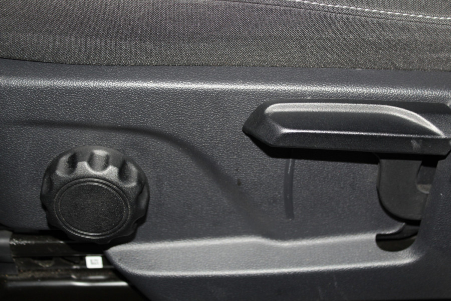 Ford Transit Custom 320 2.0-136 pk TDCI L1H1 Trend. Fabr. garantie tot 09-2028. Adaptive Cruise Control, Navigatie, Camera, PDC V+A, Apple Carplay/Android auto, LED verl., Laadruimte bekleed, Bijrijdersbank, Spiegel-, stoel en voorraamverw. etc.