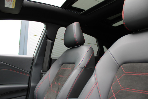 Ford Puma 1.0 EcoBoost Hybrid | Nieuw model | Panoramadak | Trekhaak | BLIS | Carplay | Camera  | Adaptieve cruise