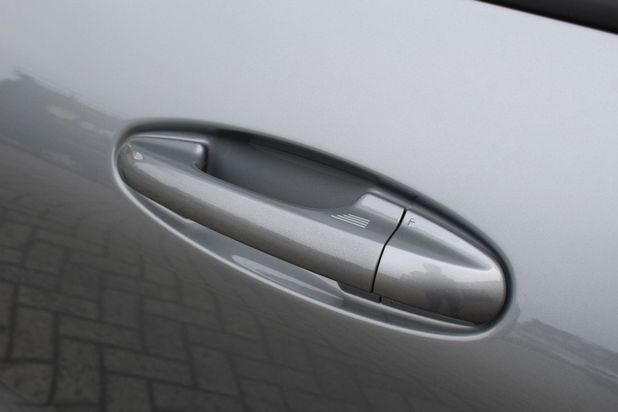 Ford Puma 1.0 EcoBoost Hybrid | Nieuw model | Panoramadak | Trekhaak | BLIS | Carplay | Camera  | Adaptieve cruise