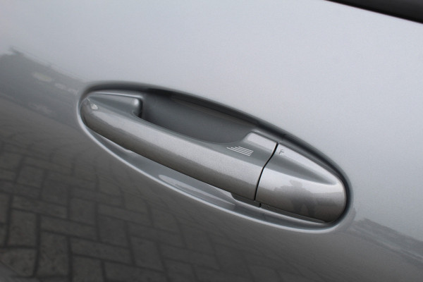 Ford Puma 1.0 EcoBoost Hybrid | Nieuw model | Panoramadak | Trekhaak | BLIS | Carplay | Camera  | Adaptieve cruise