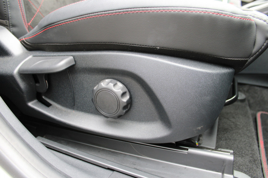 Ford Puma 1.0 EcoBoost Hybrid | Nieuw model | Panoramadak | Trekhaak | BLIS | Carplay | Camera  | Adaptieve cruise