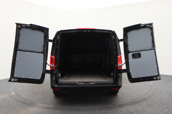 Mercedes-Benz Vito 116 CDI Automaat 3-Zits, Climate, Cruise, Navigatie, Bluetooth, PDC, LED, Side Steps, 19''