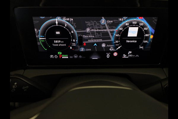 Volkswagen Tiguan 1.5 eHybrid R-Line Edition 272 pk Automaat (DSG) | Navigatie | Panoramadak | Parkeersensoren (Park assist) | Rondomzichtcamera | Lederen bekleding | Stoelverwarming v/a | Black Style pakket | R-Line |