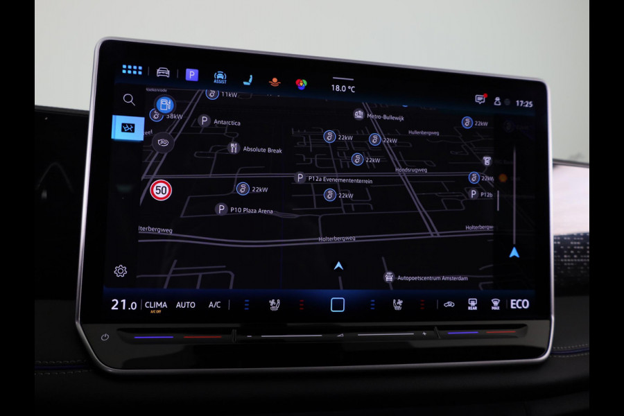 Volkswagen Tiguan 1.5 eHybrid R-Line Edition 272 pk Automaat (DSG) | Navigatie | Panoramadak | Parkeersensoren (Park assist) | Rondomzichtcamera | Lederen bekleding | Stoelverwarming v/a | Black Style pakket | R-Line |