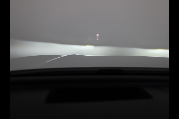 Volkswagen Tiguan 1.5 eHybrid R-Line Edition 272 pk Automaat (DSG) | Navigatie | Panoramadak | Parkeersensoren (Park assist) | Rondomzichtcamera | Lederen bekleding | Stoelverwarming v/a | Black Style pakket | R-Line |