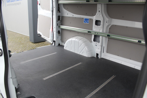 Ford Transit Custom 320 2.0-136 pk TDCI L1H1 Trend. Fabr. garantie tot 09-2028. Adaptive Cruise Control, Navigatie, Camera, PDC V+A, Apple Carplay/Android auto, LED verl., Laadruimte bekleed, Bijrijdersbank, Spiegel-, stoel en voorraamverw. etc.