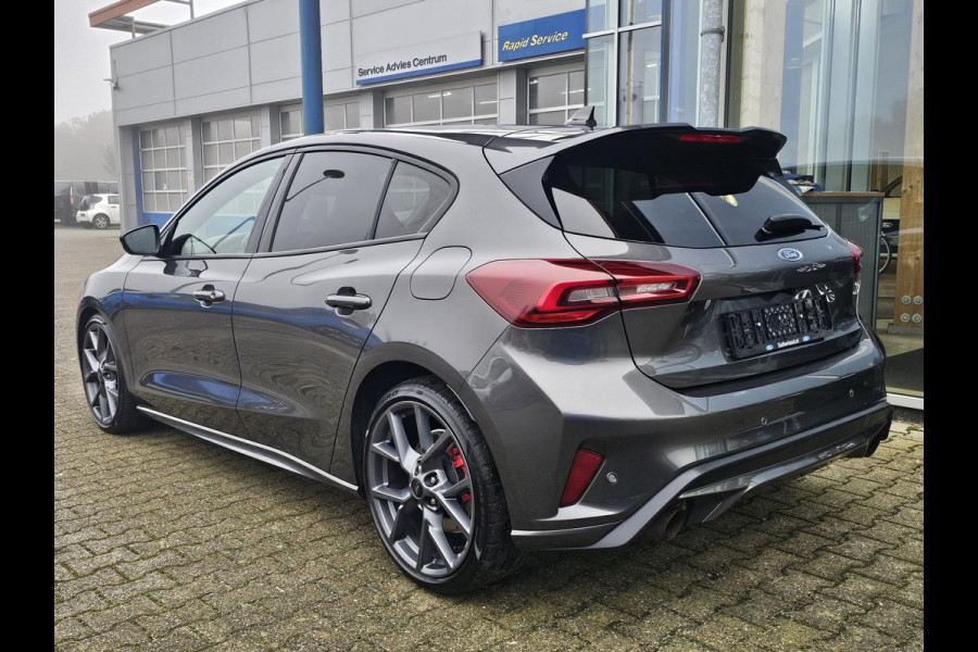 Ford Focus 2.3 EcoBoost ST-X | 280pk Automaat! | Winter Pack | AGR-stoelen | Camera | Bang&Olufsen | Head up Display | BLIS | Extra wielset!