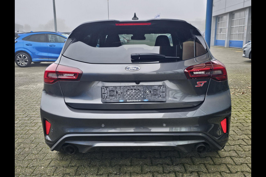 Ford Focus 2.3 EcoBoost ST-X | 280pk Automaat! | Winter Pack | AGR-stoelen | Camera | Bang&Olufsen | Head up Display | BLIS | Extra wielset!