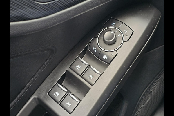 Ford Focus 2.3 EcoBoost ST-X | 280pk Automaat! | Winter Pack | AGR-stoelen | Camera | Bang&Olufsen | Head up Display | BLIS | Extra wielset!