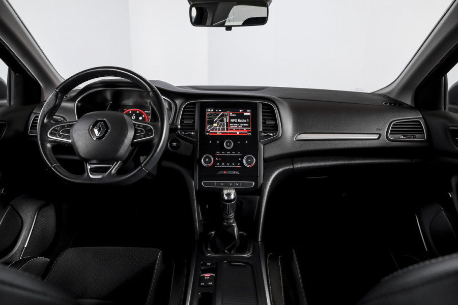 Renault MEGANE Estate 1.2 TCe 130 PK GT-Line | Cruise | PDC | Camera | Afn. Trekhaak | NAV + App. Connect | ECC | DAB | LM 18" |