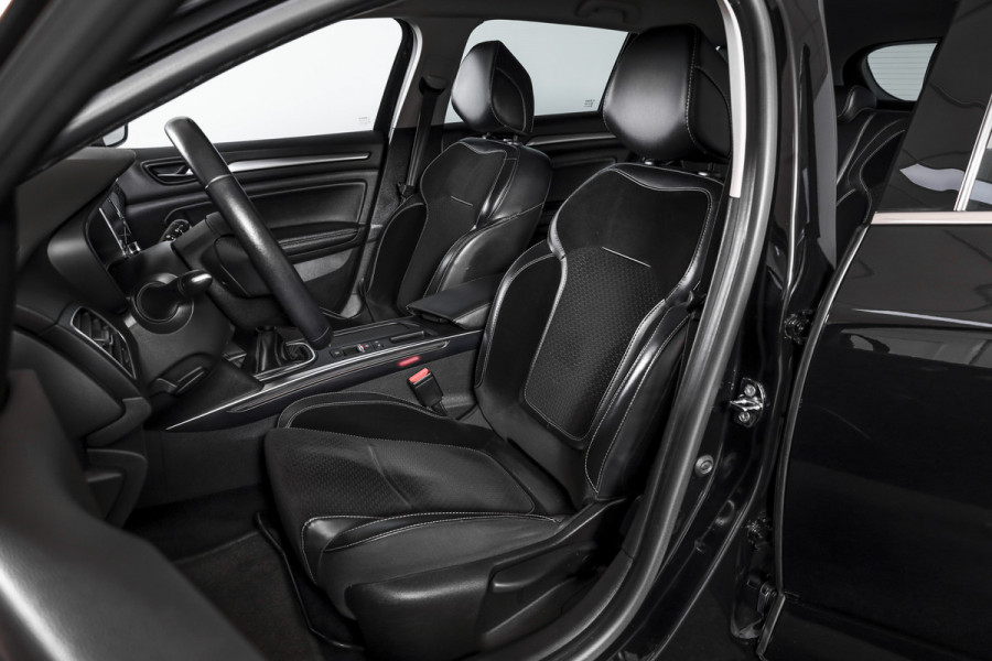 Renault MEGANE Estate 1.2 TCe 130 PK GT-Line | Cruise | PDC | Camera | Afn. Trekhaak | NAV + App. Connect | ECC | DAB | LM 18" |