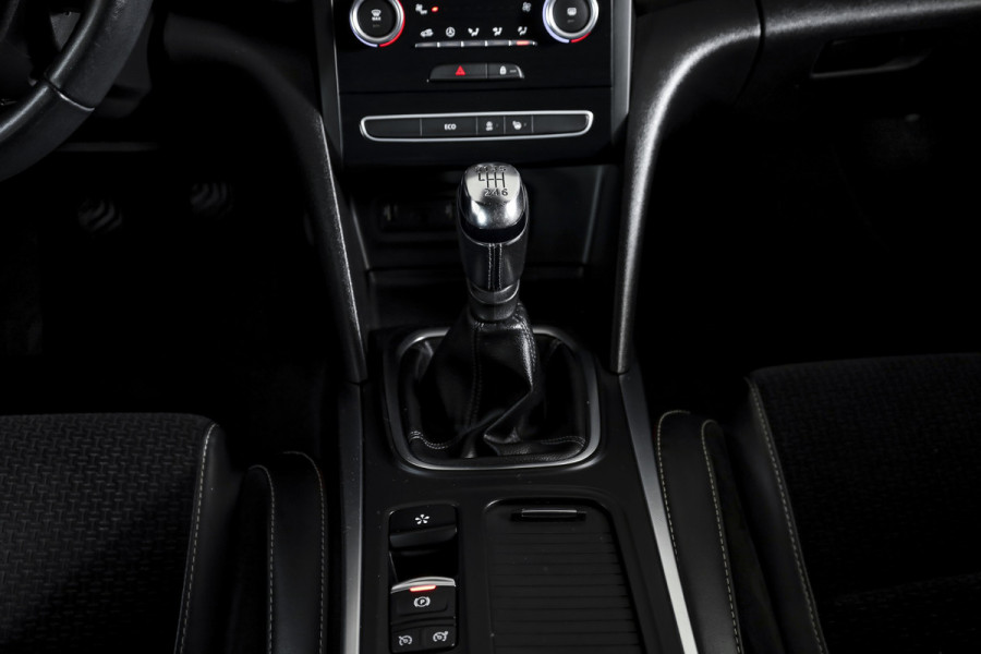 Renault MEGANE Estate 1.2 TCe 130 PK GT-Line | Cruise | PDC | Camera | Afn. Trekhaak | NAV + App. Connect | ECC | DAB | LM 18" |