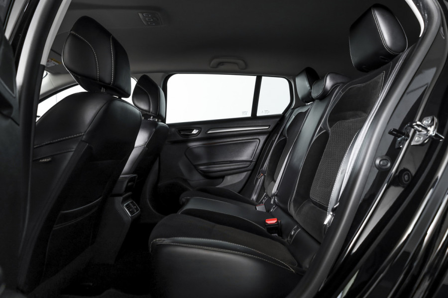 Renault MEGANE Estate 1.2 TCe 130 PK GT-Line | Cruise | PDC | Camera | Afn. Trekhaak | NAV + App. Connect | ECC | DAB | LM 18" |