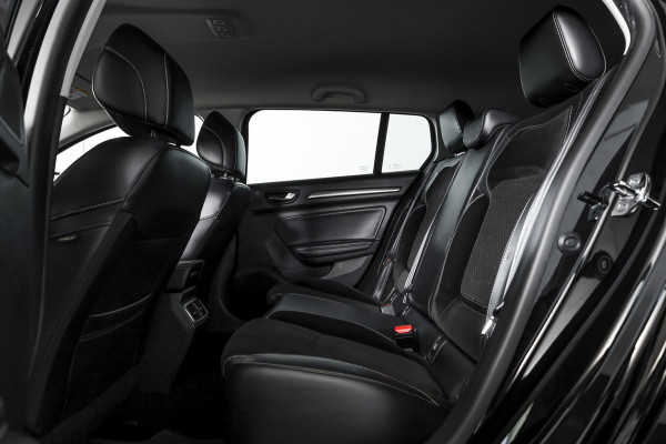 Renault MEGANE Estate 1.2 TCe 130 PK GT-Line | Cruise | PDC | Camera | Afn. Trekhaak | NAV + App. Connect | ECC | DAB | LM 18" |