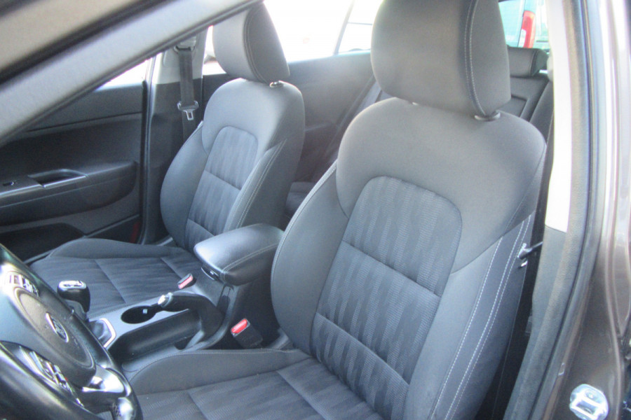 Kia Sportage 1.6 GDI DynamicLine, Navi, Camera, Stoelverw.