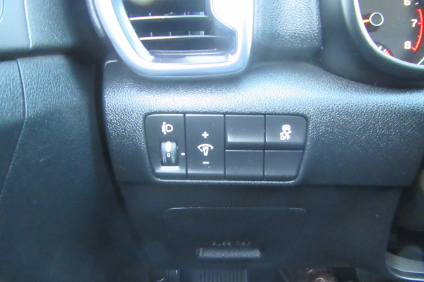 Kia Sportage 1.6 GDI DynamicLine, Navi, Camera, Stoelverw.