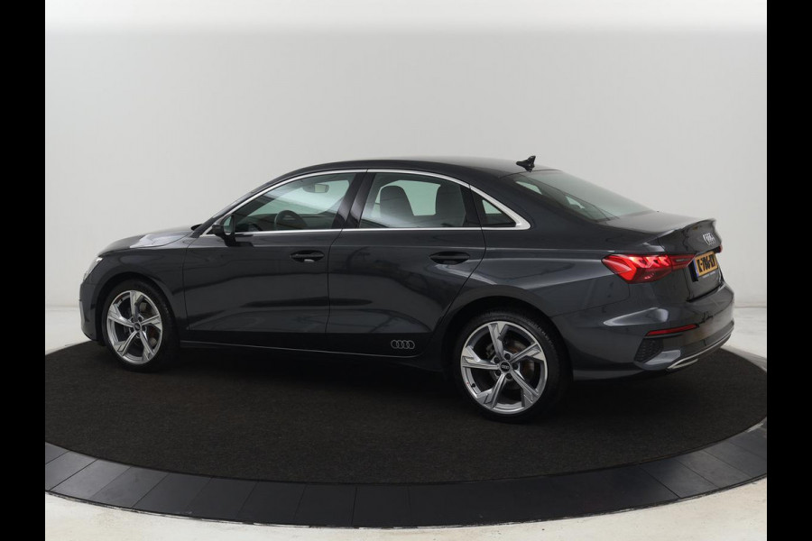 Audi A3 30 TFSI edition one | Stoelverwarming | Matrix LED | Virtual Cockpit | Carplay | Half leder | Navigatie | Parkeerhulp