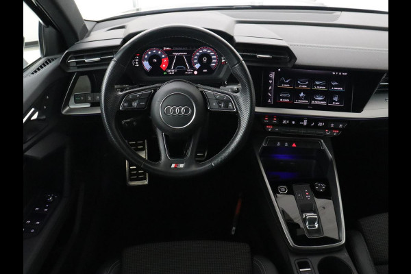 Audi A3 30 TFSI edition one | Stoelverwarming | Matrix LED | Virtual Cockpit | Carplay | Half leder | Navigatie | Parkeerhulp