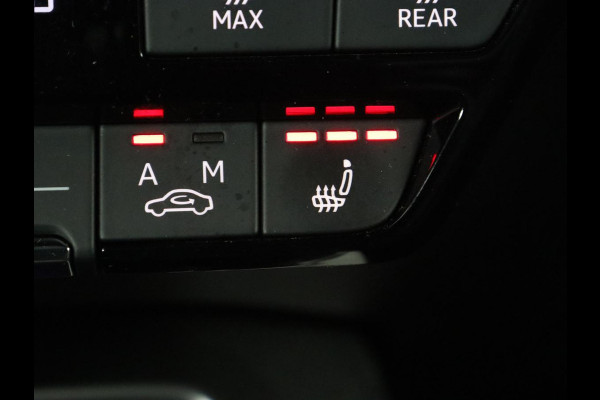 Audi A3 30 TFSI edition one | Stoelverwarming | Matrix LED | Virtual Cockpit | Carplay | Half leder | Navigatie | Parkeerhulp