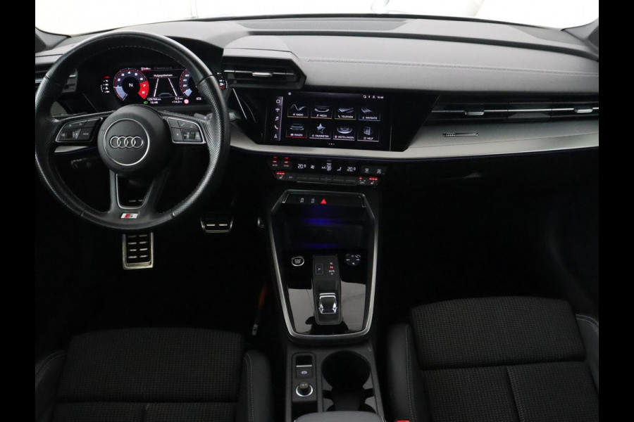 Audi A3 30 TFSI edition one | Stoelverwarming | Matrix LED | Virtual Cockpit | Carplay | Half leder | Navigatie | Parkeerhulp