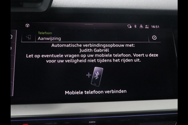 Audi A3 30 TFSI edition one | Stoelverwarming | Matrix LED | Virtual Cockpit | Carplay | Half leder | Navigatie | Parkeerhulp