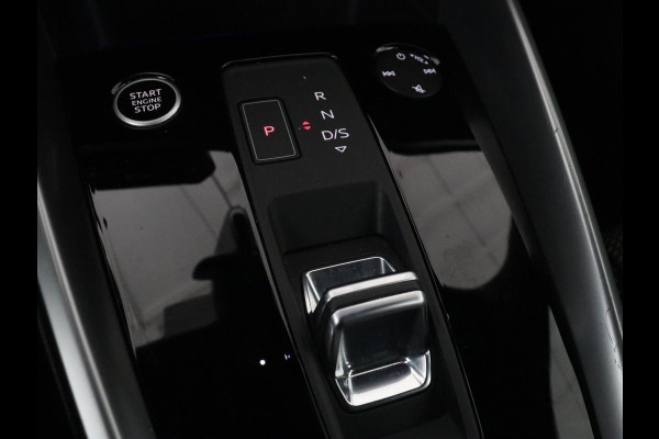 Audi A3 30 TFSI edition one | Stoelverwarming | Matrix LED | Virtual Cockpit | Carplay | Half leder | Navigatie | Parkeerhulp