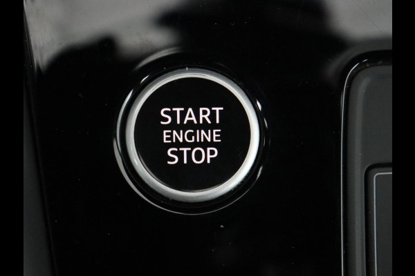 Audi A3 30 TFSI edition one | Stoelverwarming | Matrix LED | Virtual Cockpit | Carplay | Half leder | Navigatie | Parkeerhulp