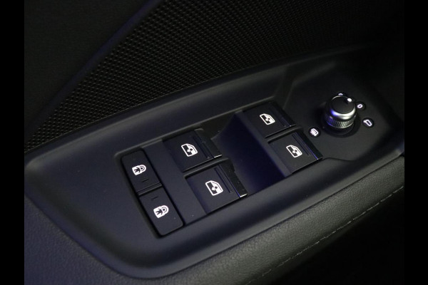 Audi A3 30 TFSI edition one | Stoelverwarming | Matrix LED | Virtual Cockpit | Carplay | Half leder | Navigatie | Parkeerhulp