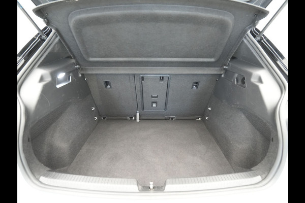 Volkswagen ID.3 First Plus 58 kWh Navigatie Camera Acc Stoelverwarming 154