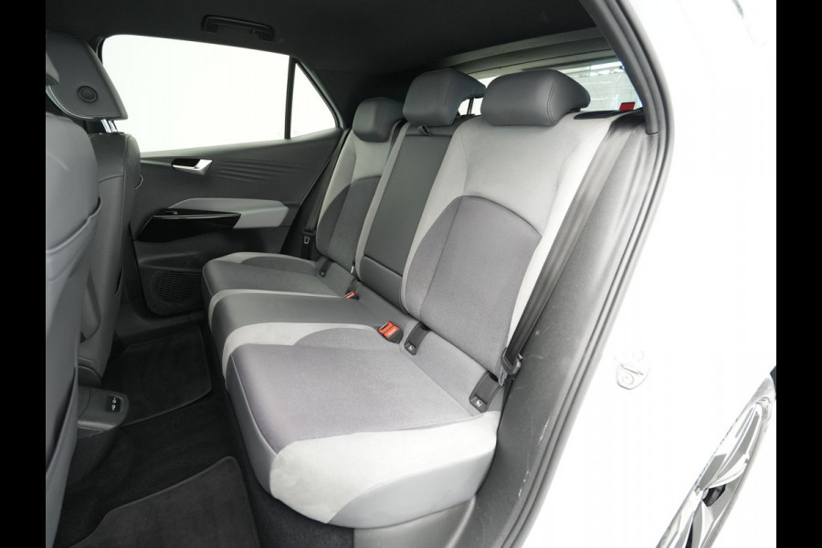 Volkswagen ID.3 First Plus 58 kWh Navigatie Camera Acc Stoelverwarming 154