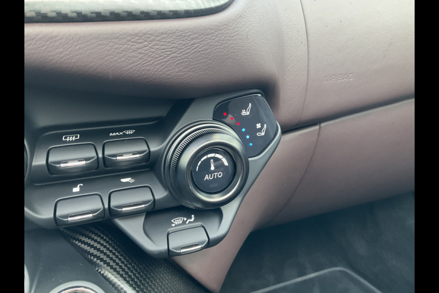 Aston Martin Vantage Roadster 4.0 V8 360° Leer Sportzetels 21 Inch Xenon-Grey 10.487KM!