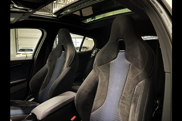 BMW 1-serie 118i M Sport|PANO|SFEER|ALCANTARA|KUIPSTOELEN|BOMVOL