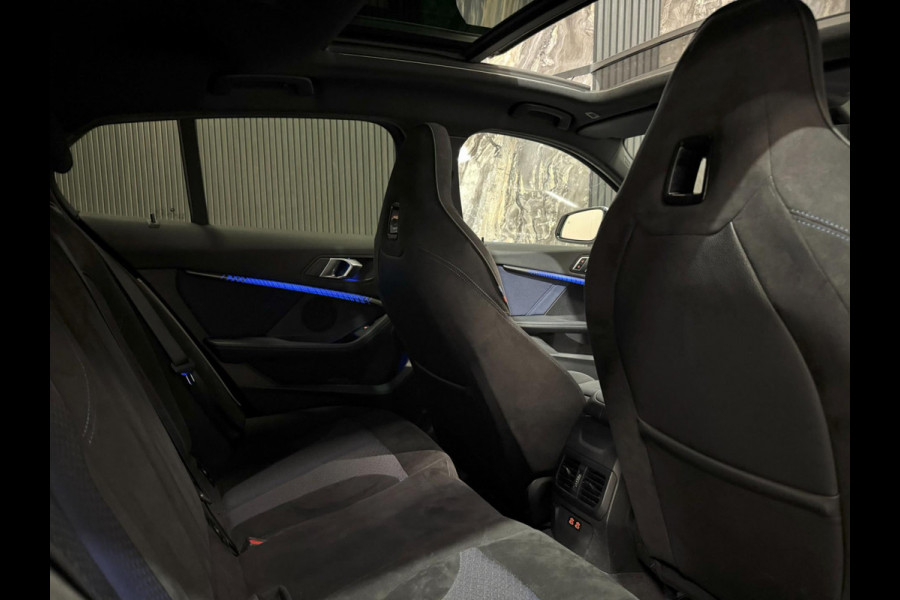 BMW 1-serie 118i M Sport|PANO|SFEER|ALCANTARA|KUIPSTOELEN|BOMVOL