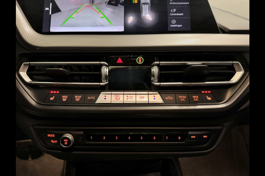BMW 1-serie 118i M Sport|PANO|SFEER|ALCANTARA|KUIPSTOELEN|BOMVOL