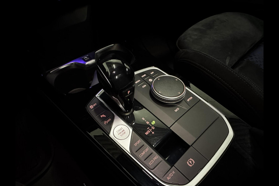 BMW 1-serie 118i M Sport|PANO|SFEER|ALCANTARA|KUIPSTOELEN|BOMVOL
