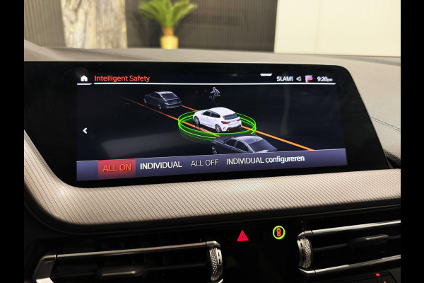 BMW 1-serie 118i M Sport|PANO|SFEER|ALCANTARA|KUIPSTOELEN|BOMVOL