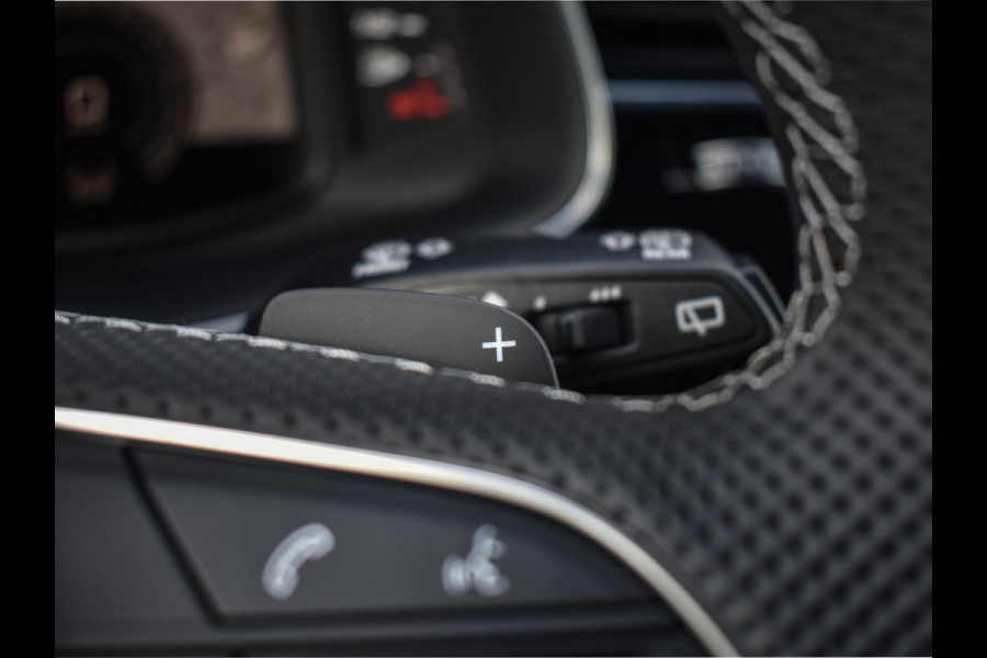 Audi Q8 60 TFSI e QUATTRO PRO LINE S COMPETITION | PANORAMADAK | 4 WIEL BESTURING | ALCANTARA HEMEL | AMBIANCE VERLICHTING | STOELMASSAG