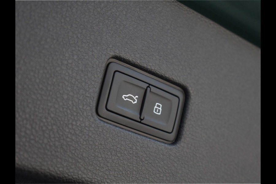 Audi Q8 60 TFSI e QUATTRO PRO LINE S COMPETITION | PANORAMADAK | 4 WIEL BESTURING | ALCANTARA HEMEL | AMBIANCE VERLICHTING | STOELMASSAG