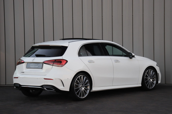Mercedes-Benz A-Klasse 200 AMG Aut7 | 163PK | Pano | Keyless-go | Sfeerverlichting | Widescreen | Led | Stoelverw. | Camera | NL-Auto | 2018.