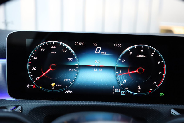 Mercedes-Benz A-Klasse 200 AMG Aut7 | 163PK | Pano | Keyless-go | Sfeerverlichting | Widescreen | Led | Stoelverw. | Camera | NL-Auto | 2018.