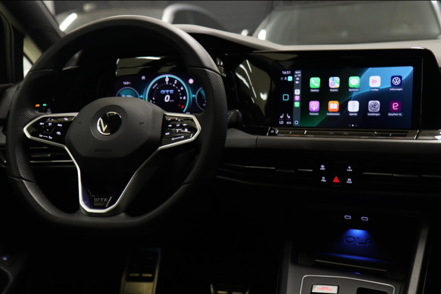 Volkswagen Golf 1.4 TSI GTE 245PK BLACKSTYLE /PANODAK/CARPLAY/ACC/LANEASSIST/VOL