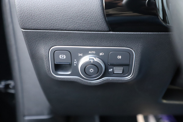 Mercedes-Benz EQA 250 AMG | 190PK | Sfeerverlichting | Led | Widescreen | Standkachel | Stoelverwarming | Elek. Achterklep | 2023.