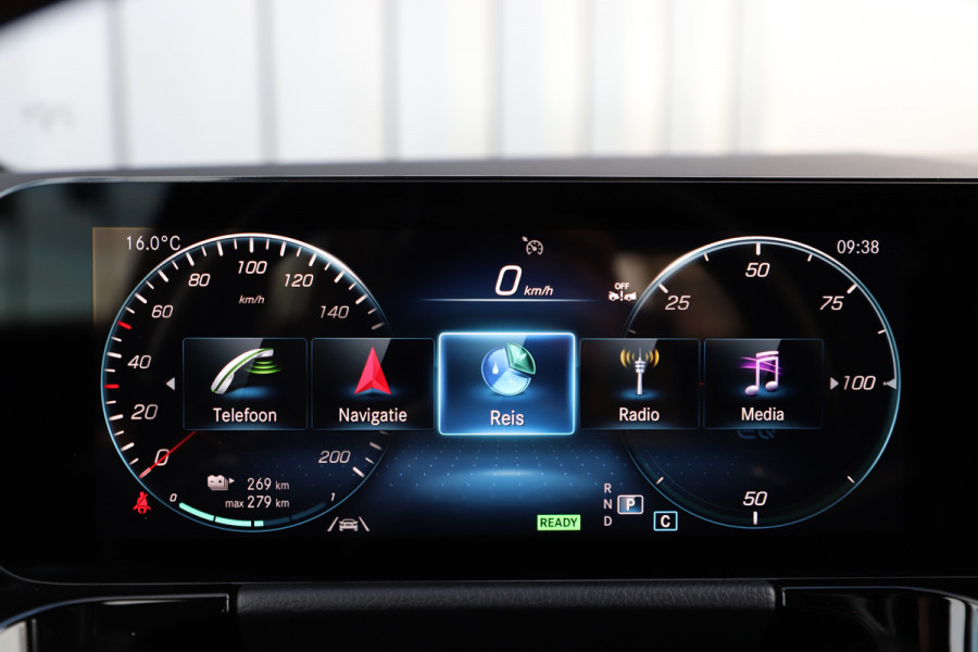 Mercedes-Benz EQA 250 AMG | 190PK | Sfeerverlichting | Led | Widescreen | Standkachel | Stoelverwarming | Elek. Achterklep | 2023.