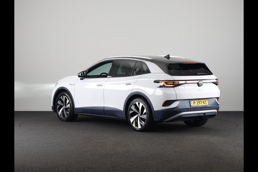 Volkswagen ID.4 First 77 kWh 204 pk | Navigatie | Warmtepomp | Trekhaak (wegklapbaar ) | Parkeersensoren | Achteruitrijcamera | Stoelverwarming |