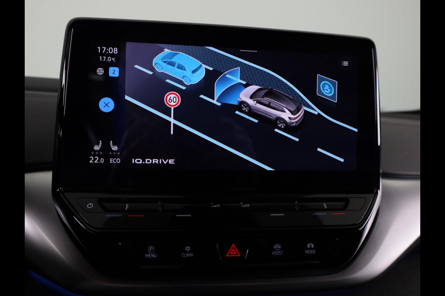 Volkswagen ID.4 First 77 kWh 204 pk | Navigatie | Warmtepomp | Trekhaak (wegklapbaar ) | Parkeersensoren | Achteruitrijcamera | Stoelverwarming |