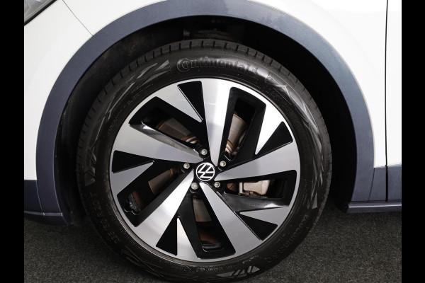Volkswagen ID.4 First 77 kWh 204 pk | Navigatie | Warmtepomp | Trekhaak (wegklapbaar ) | Parkeersensoren | Achteruitrijcamera | Stoelverwarming |