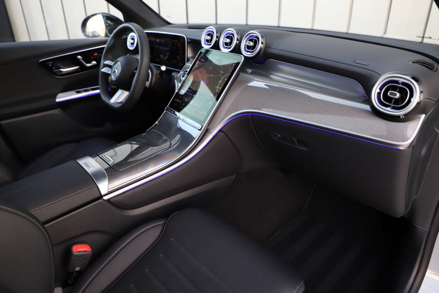 Mercedes-Benz GLC 300e AMG 4-Matic | 313PK | Pano | Keyless-go | Head-up | Sfeerverlichting | Burmester | Distronic | Digital-light | NL-Auto | 20