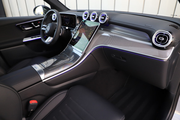 Mercedes-Benz GLC 300e AMG 4-Matic | 313PK | Pano | Keyless-go | Head-up | Sfeerverlichting | Burmester | Distronic | Digital-light | NL-Auto | 20